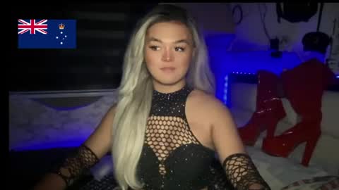 Snapshot of miss_antonette_xxx chatting on 15, 7, 2026 Call me Miss Antonette online show from 15, 7, 2026