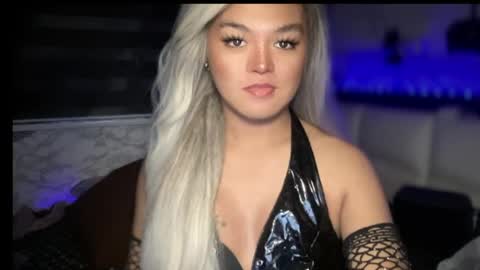 Snapshot of miss_antonette_xxx chatting on 5, 8, 2026 Call me Miss Antonette online show from 5, 8, 2026