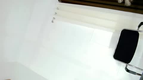 Snapshot of miss_azumix chatting on 10, 9, 2025 AZUMI online show from 10, 9, 2025