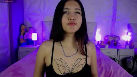 Snapshot of miss_dakota26 chatting on 28, 10, 2025 Dakota online show from 28, 10, 2025