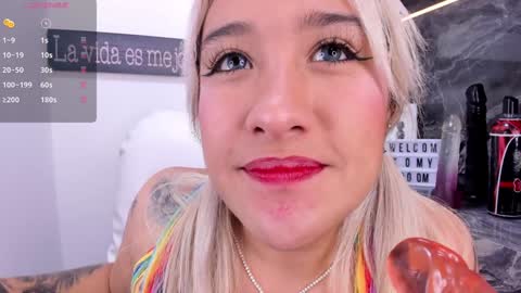 Snapshot of miss_danika chatting on 26, 12, 2024 Danika online show from 26, 12, 2024