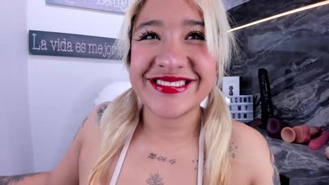 Snapshot of miss_danika chatting on 7, 1, 2025 Danika online show from 7, 1, 2025