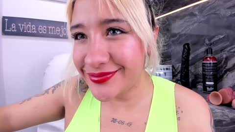 Snapshot of miss_danika chatting on 14, 1, 2025 Danika online show from 14, 1, 2025