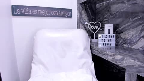 Snapshot of miss_danika chatting on 15, 2, 2025 Danika online show from 15, 2, 2025