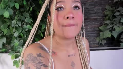 Snapshot of miss_danika chatting on 10, 9, 2025 Danika online show from 10, 9, 2025