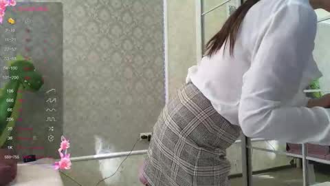 Snapshot of miss_divora chatting on 22, 10, 2025 miss_divora online show from 22, 10, 2025