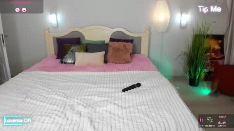 Snapshot of miss_elias chatting on 15, 2, 2025 Elia online show from 15, 2, 2025