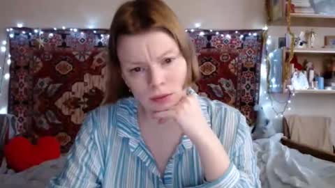 Snapshot of miss_elistia_ chatting on 16, 12, 2024 Elis online show from 16, 12, 2024