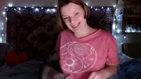 Snapshot of miss_elistia_ chatting on 16, 12, 2024 Elis online show from 16, 12, 2024