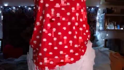 Snapshot of miss_elistia_ chatting on 24, 1, 2025 Elis online show from 24, 1, 2025