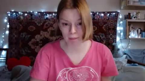 Snapshot of miss_elistia_ chatting on 4, 2, 2025 Elis online show from 4, 2, 2025