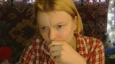 Snapshot of miss_elistia_ chatting on 10, 10, 2025 Elis online show from 10, 10, 2025