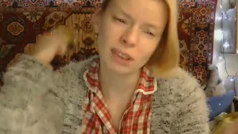 Snapshot of miss_elistia_ chatting on 15, 10, 2025 Elis online show from 15, 10, 2025