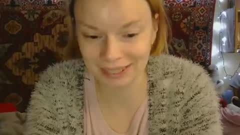 Snapshot of miss_elistia_ chatting on 4, 11, 2025 Elis online show from 4, 11, 2025