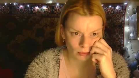 Snapshot of miss_elistia_ chatting on 5, 11, 2025 Elis online show from 5, 11, 2025