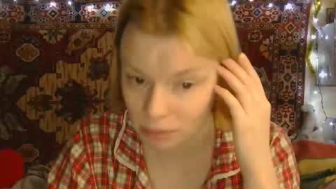 Snapshot of miss_elistia_ chatting on 18, 11, 2025 Elis online show from 18, 11, 2025