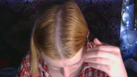 Snapshot of miss_elistia_ chatting on 19, 11, 2025 Elis online show from 19, 11, 2025