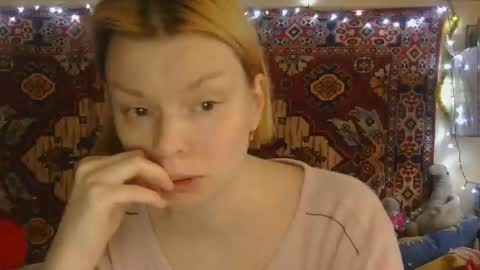 Snapshot of miss_elistia_ chatting on 1, 12, 2025 Elis online show from 1, 12, 2025