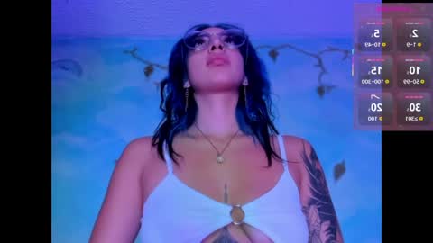 miss_evans_ online show from 8, 4, 2026