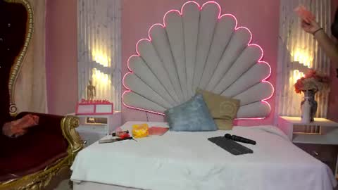 Snapshot of miss_evans_ chatting on 7, 7, 2026 miss_evans_ online show from 7, 7, 2026