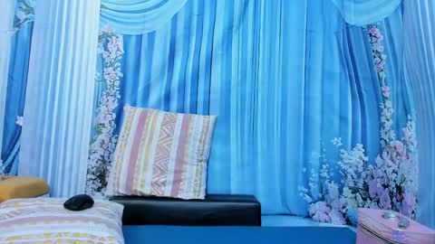 Snapshot of miss_flora chatting on 2, 6, 2026 Monica Patricia online show from 2, 6, 2026