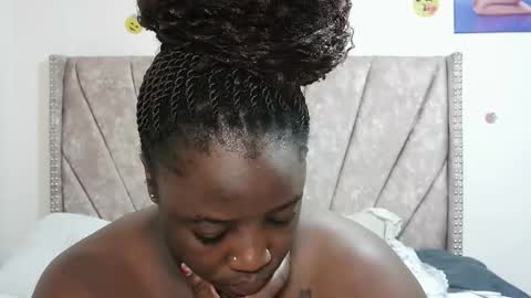 Snapshot of miss_godess chatting on 4, 11, 2025 miss_godess online show from 4, 11, 2025