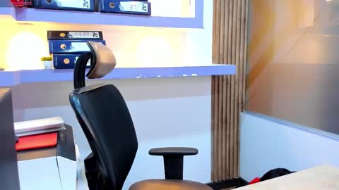 miss_horney online show from 3, 3, 2026