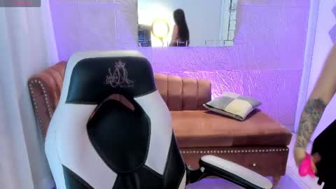 Snapshot of miss_isabella_m chatting on 17, 6, 2026 Isabella online show from 17, 6, 2026