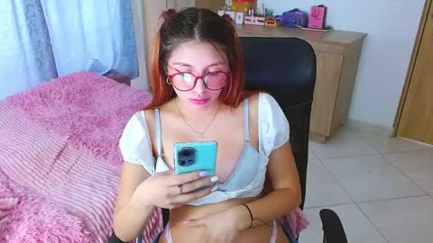 Isabella online show from 5, 3, 2025