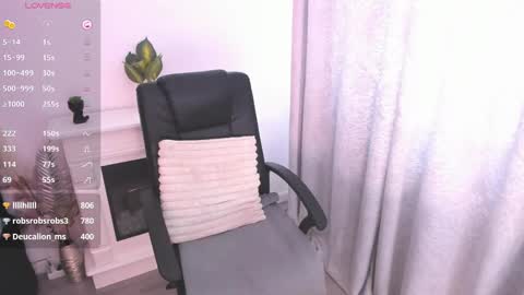 Snapshot of miss_jollie chatting on 8, 3, 2025 miss_jollie online show from 8, 3, 2025