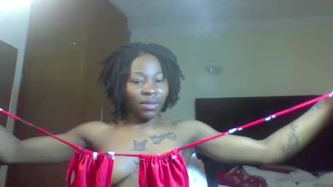 Snapshot of miss_kiarrafit chatting on 3, 11, 2025 Miss Kiarrafit online show from 3, 11, 2025