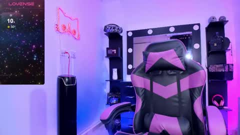 Miss Kittyn online show from 12, 11, 2025