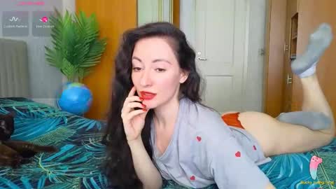 Snapshot of miss_leee chatting on 1, 10, 2025 Laura online show from 1, 10, 2025