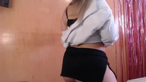 lilieth  online show from 11, 9, 2025