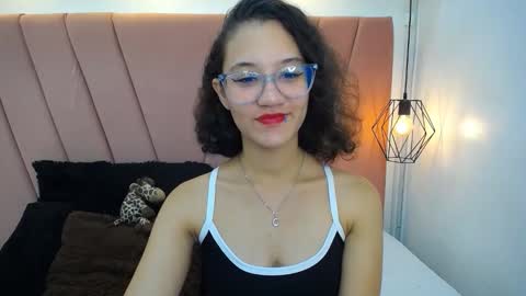 Snapshot of miss_m1a chatting on 17, 10, 2025 mia online show from 17, 10, 2025