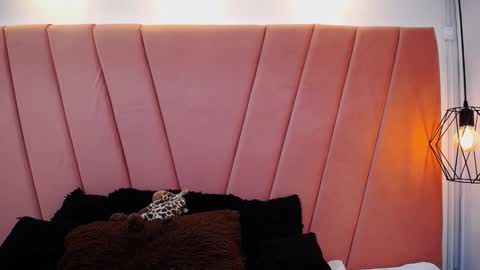 Snapshot of miss_m1a chatting on 23, 10, 2025 mia online show from 23, 10, 2025