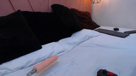 Snapshot of miss_m1a chatting on 17, 11, 2025 mia online show from 17, 11, 2025