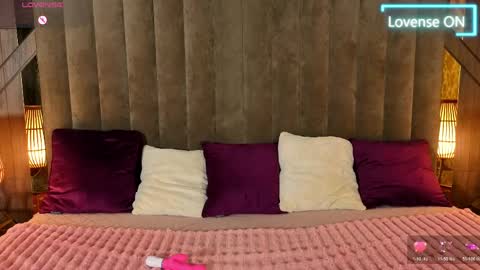   online show from 12, 4, 2026