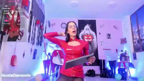 Miss Nicole online show from 16, 10, 2025