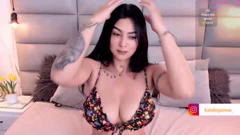 Snapshot of miss_ross_ chatting on 16, 10, 2025 onlyfanskataleyaross online show from 16, 10, 2025