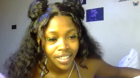 Snapshot of miss_sexyyy chatting on 13, 10, 2025 miss_sexyyy online show from 13, 10, 2025