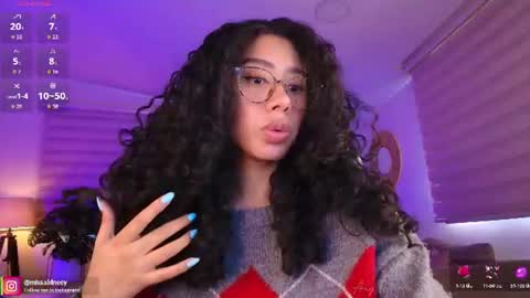 Amy Olivera online show from 30, 6, 2026