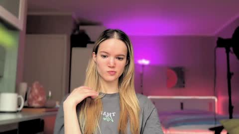 Emily online show from 26, 12, 2024