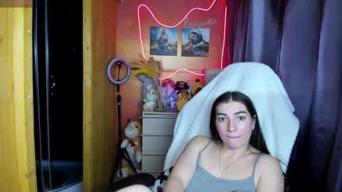 Snapshot of miss_tasy chatting on 22, 11, 2025 Melanie January 15th is my birthday there will be an interesting show online show from 22, 11, 2025