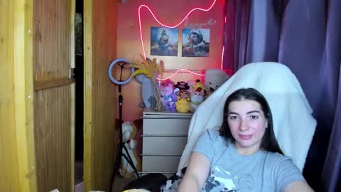 Snapshot of miss_tasy chatting on 29, 11, 2025 Melanie January 15th is my birthday there will be an interesting show online show from 29, 11, 2025