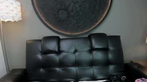 Vaiolette online show from 10, 3, 2025