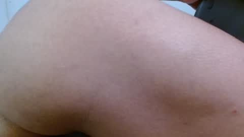 Snapshot of miss_valery2 chatting on 5, 1, 2025 hanna online show from 5, 1, 2025