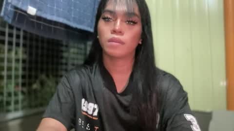 miss_veron_xoxo online show from 24, 4, 2026