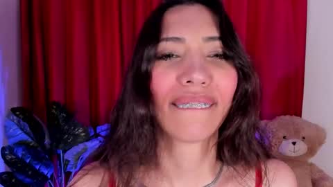 Snapshot of miss_veronica2 chatting on 28, 10, 2025 Miss Veronica online show from 28, 10, 2025