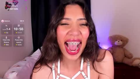 Snapshot of miss_veronica2 chatting on 3, 12, 2025 Miss Veronica online show from 3, 12, 2025